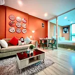 The Base Height Condo With Rooftop Infinity Pool
