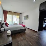 Modern 3-Bedroom Townhome In Kamala