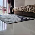 Elama Room