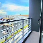 Modern Condo - 1Br T1-401