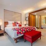 New Pearl Of Naithon 3 Bedroom Beachfront Condo