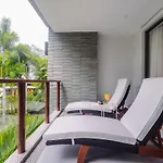 New Pearl Of Naithon 3 Bedroom Beachfront Condo