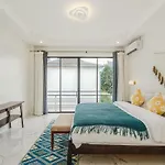 Freshly Renovated 4 Bed Pool Villa Great Location