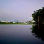 Infinity Pool Apartment At Viewpoint Villas