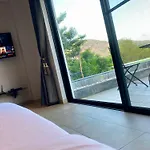 Infinity Pool Apartment At Viewpoint Villas
