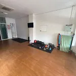 English Owned Homestay And Yoga