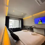 Leon\'S Loft House