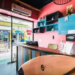 OYO 1074 Fin Hostel