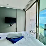 Studio Sea View With Kitchen By Renttini