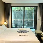 Patong Hill Cozy Studio With Nice Pool And Garden