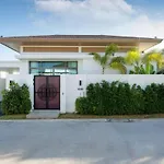 Escape Villa