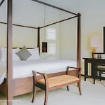 Three Bedroom Oriental Villa Nai Harn