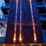Oyo 292 The Oddy Hip Hotel
