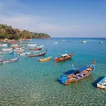 Near Beach Hostel (Adults Only)