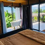 Near Beach Hostel (Adults Only)