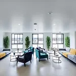 Cozy 1-Bd Apartment On Kamala