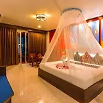 Tanawan Phuket Hotel