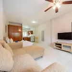 Jungceylon Villa - Quiet Location, Pool, Maid