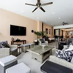 Villa Viola 7 Bedroom, Fully Staffed, On The Golf Course