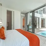 V185 New Modern Villa With Private Pool
