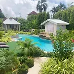 The Hidden Lagoon Resort - Adult Only