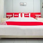 Oyo 292 The Oddy Hip Hotel