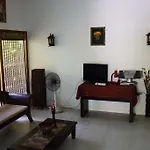 Sanuk Bungalows