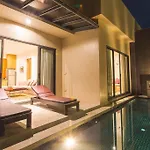 Honeymooner Pool Villa@Seastone