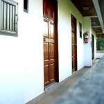 Waree\'S Guesthouse