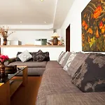 Romanee Villa By G Estate