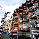 Patong Gallery Hotel