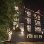 Nature Pine Residence