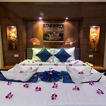Pr Patong Residence -Sha