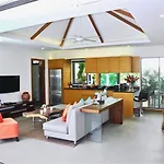 Ka Villa Rawai : Peaceful 4 Bedrooms