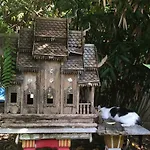 Fern House Retreat