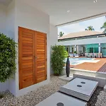 Villa Tangerine Xxx