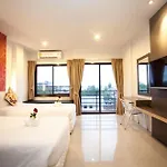 Chill Patong Hotel