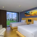 New Square Patong Hotel - Sha