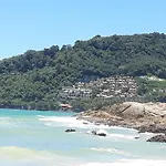 PorterHouse Beach Hotel