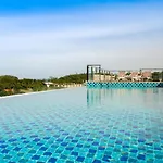Ozone Condotel By Resava