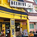 Beehive Phuket Old Town Hostel