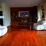 Villa Baan Thap Thim