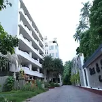 Sea And Sky Condominium Room #406