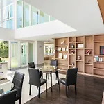 Ozone Condotel By Favstay