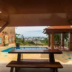 Hassippi Villa By Lofty