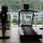 Ozone Condotel Apt 719