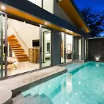 Villa Crystal