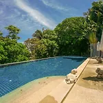 The Palm At Veloche Group By Lofty