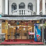 Knock Knock Beach Boutique