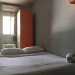 Luna Guesthouse And Travel